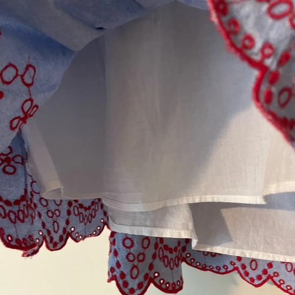 Vineyard Vines Blue Chambray Red Embroidery Flounce Pull On Skirt Size Small - Picture 6 of 7
